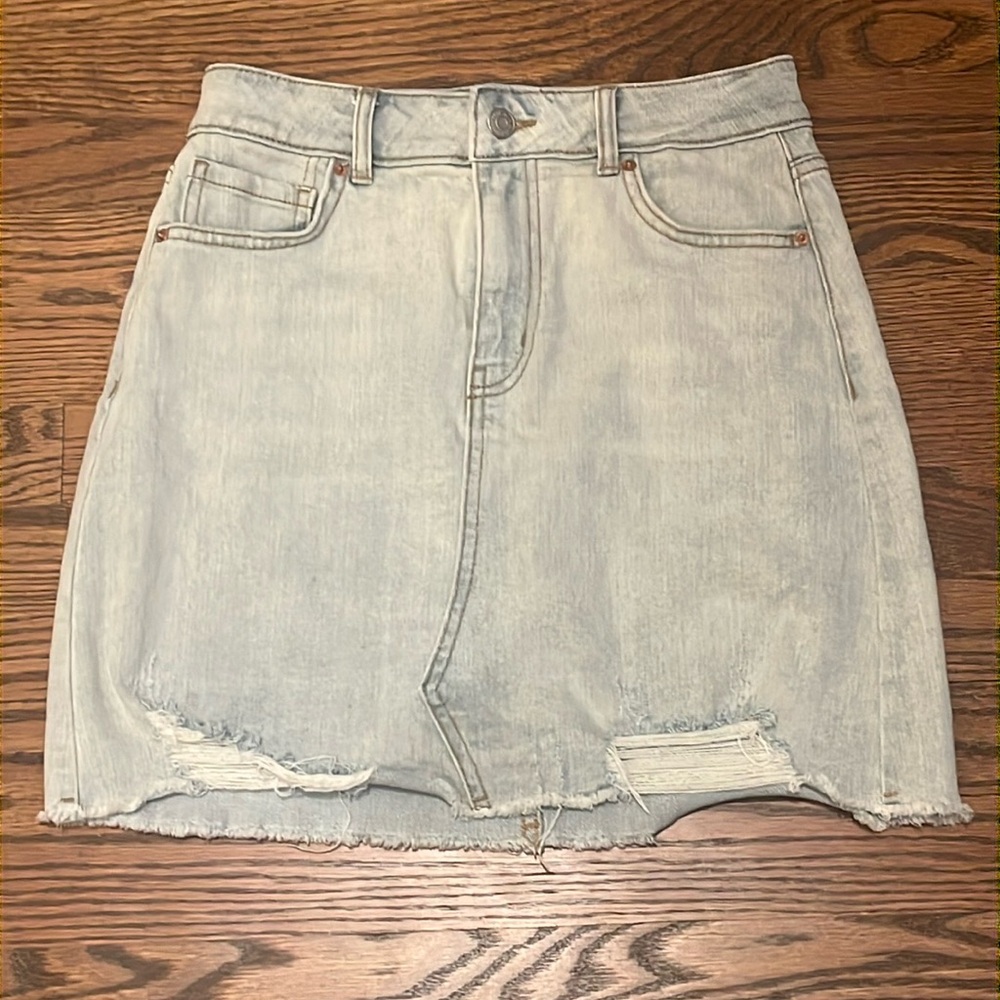 Wild Fable A-Line Frayed Blue Light Wash Denim Skirt - Women's Size 2